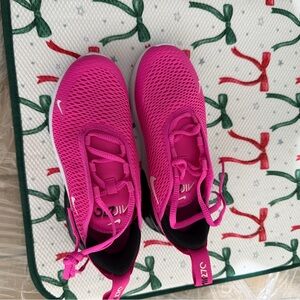 Nike Women's Fuchsia Sneakers
